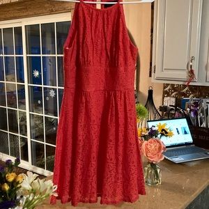 Dress B.Darlin deep shrimp color lace. No holes nor stains , good condition.
